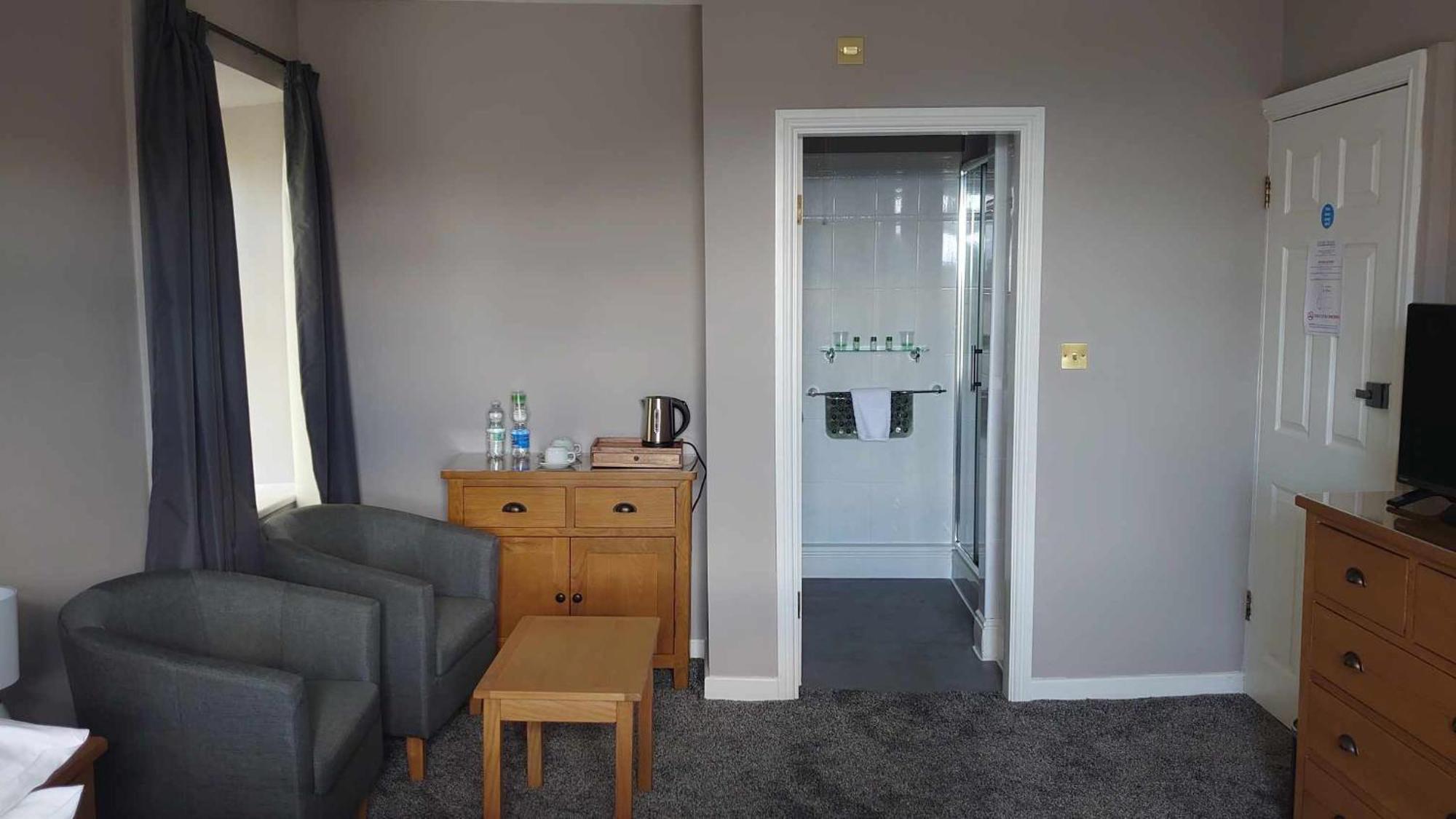 Guest house Byrdir House 3*